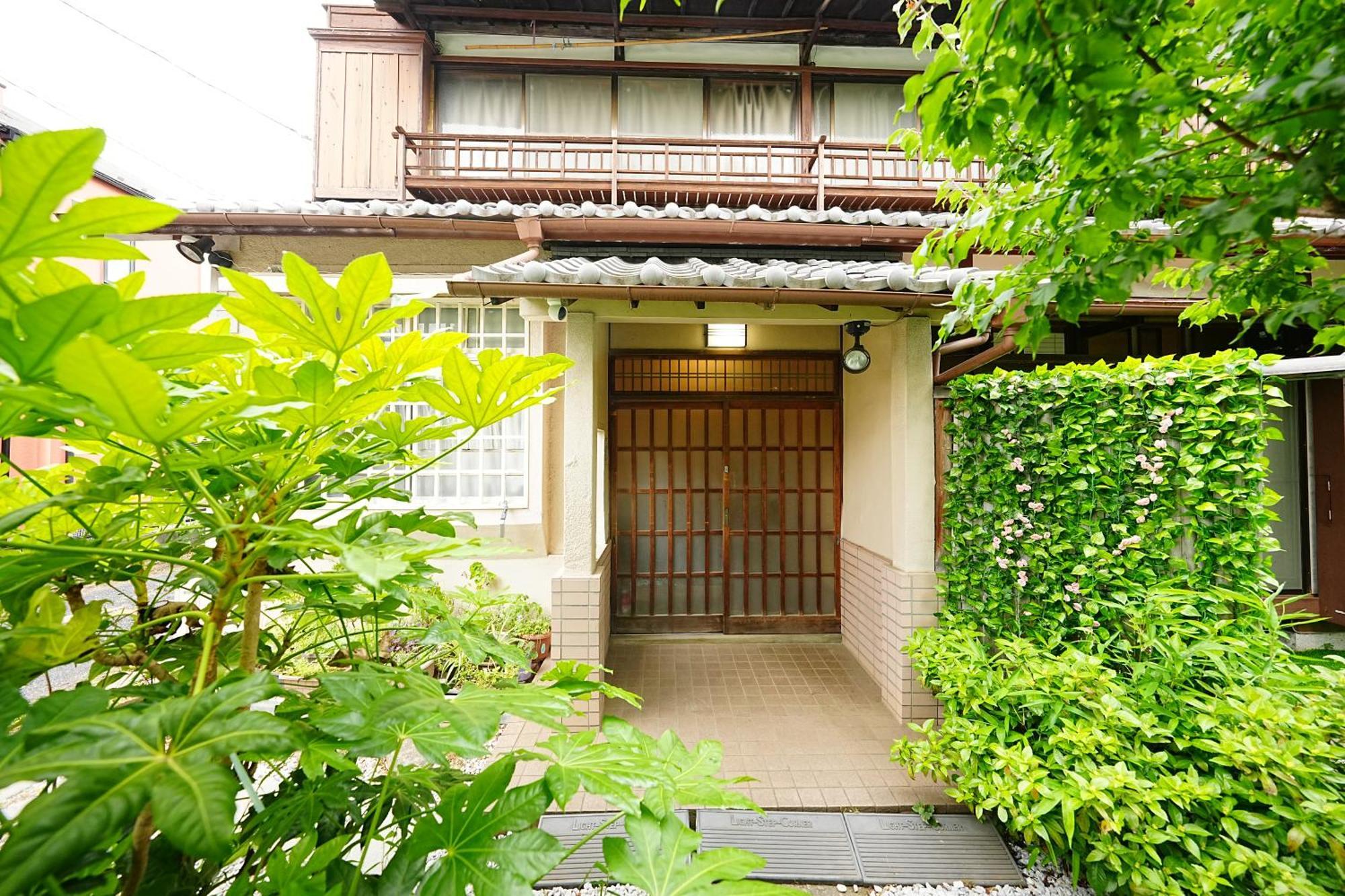 Family Or Business Travel 20 Percent Off丨200 Sqm 丨 14 Min To Shinjuku 丨century-Old Japanese Garden 丨3 Parking Spaces丨4 Bedrooms 東京都 エクステリア 写真